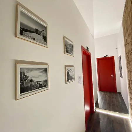 Couette-café Holiday Guesthouse 4*