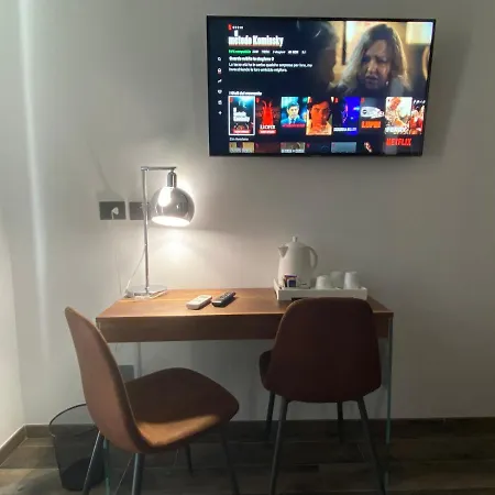 Holiday Guesthouse Nocleg ze śniadaniem Salerno