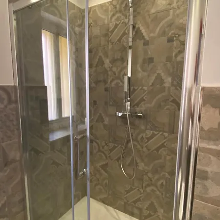 Nocleg ze śniadaniem Holiday Guesthouse 3*